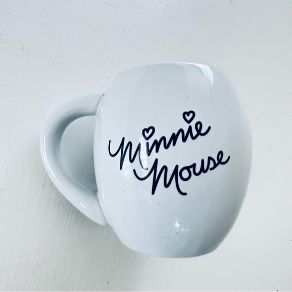 DISNEY MINNIE MOUSE 18 OZ. OVAL CERAMIC MUG - Picture 6 of 6